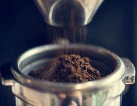 Băuturi care înlocuiesc cafeaua. Ce conțin de fapt. 8 sugestii și recomandări